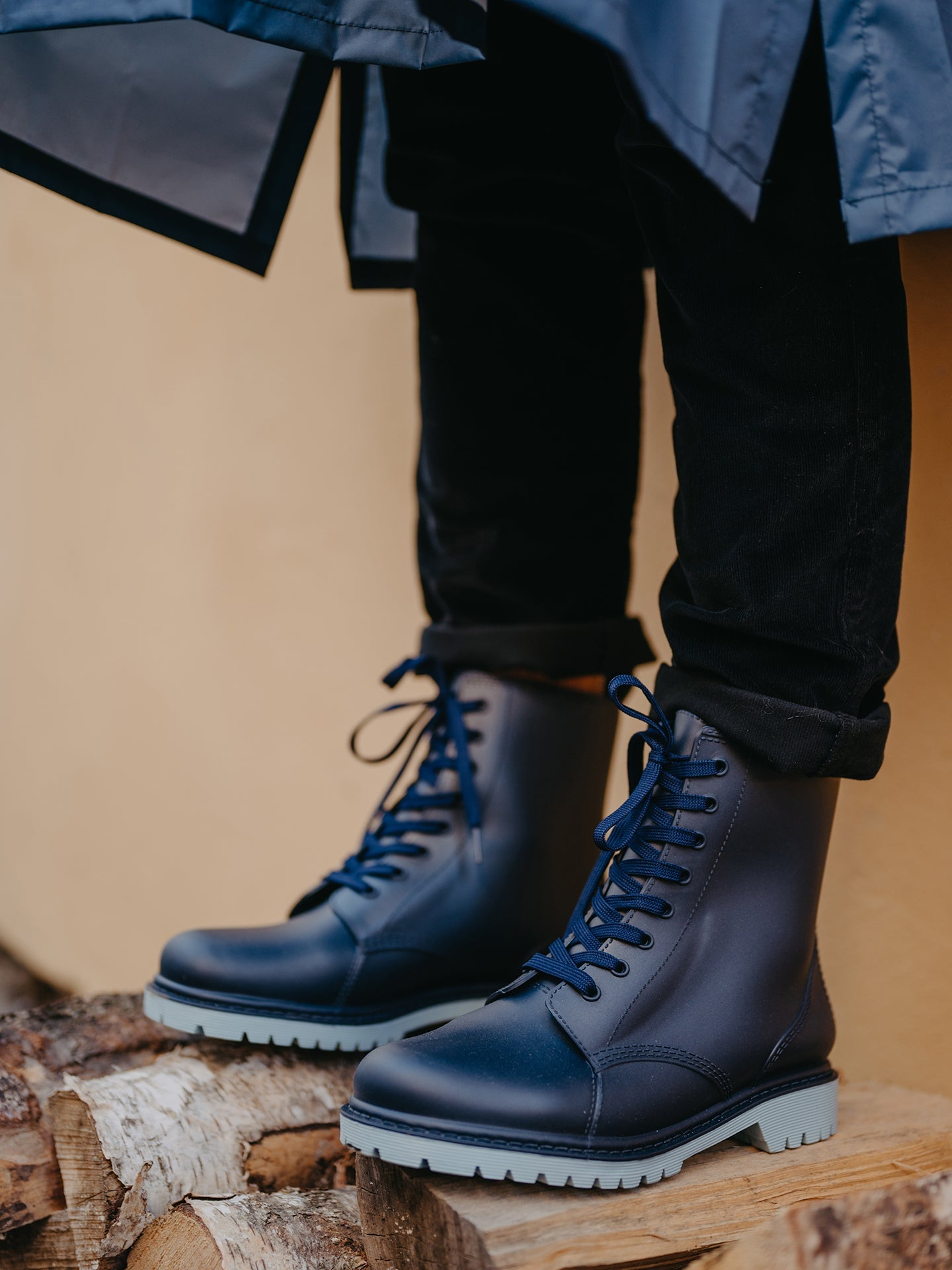dark-blue-mens-rain-boots-96/96ae716f2eb00df0ac8c82aca3a4a98562589ddf