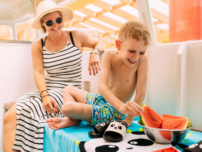 kids-slides-panda-paws-73/73042e117847e130f177425515ab5e61e5bbc747