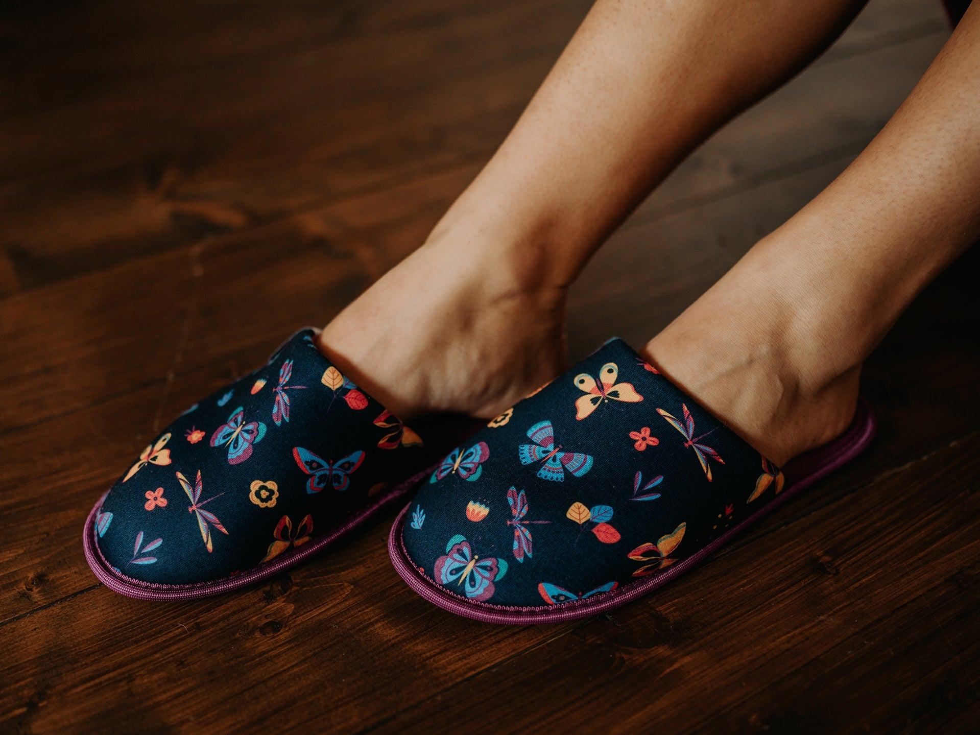 slippers-butterflies-80/805ea6fa99be92d2163bd195354713ce1bb086a4