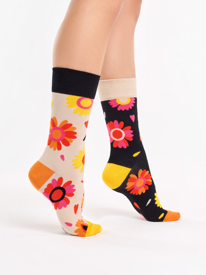regular-socks-loves-me-loves-me-not-70/709c469dcabfe9972d5a29c3316f5940b09fe6cd