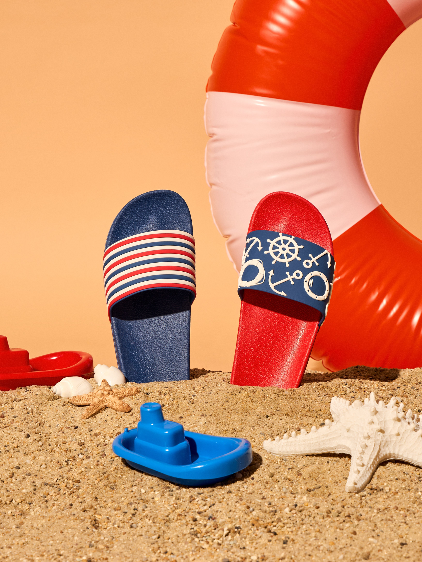 slides-sailor-stripes-22/22770e6a7f8b44ab50eb41d96dbe94fae38e46db