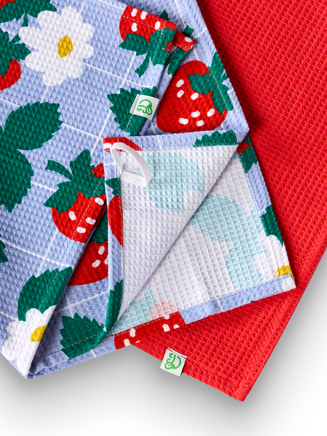 kitchen-towels-2-pack-strawberries-flowers-82/822f06f4c66c2782f0d7ff0b04a3cd59b1572eab
