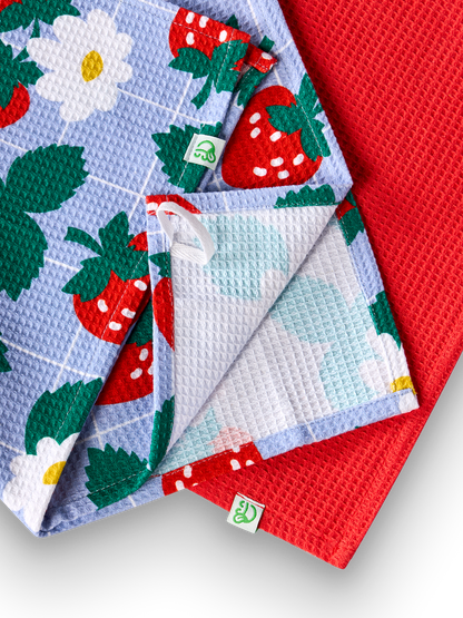 kitchen-towels-2-pack-strawberries-flowers-82/822f06f4c66c2782f0d7ff0b04a3cd59b1572eab